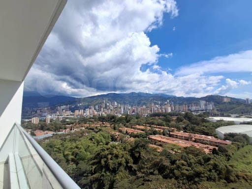 Apartamento de 3 alcobas en venta en Suramérica, Itagüí, 110 m² · foto 16 de 24