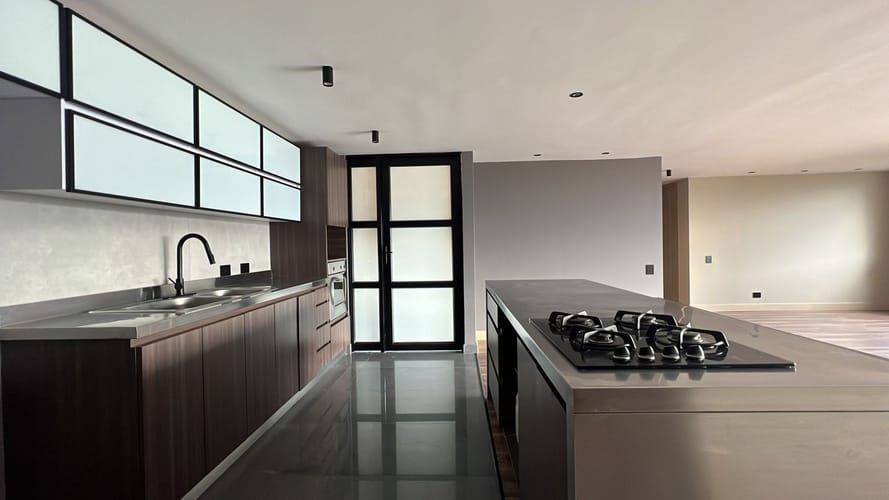 Apartamento de 2 alcobas en arriendo en San Lucas, Medellín, 133 m² · foto 3 de 16