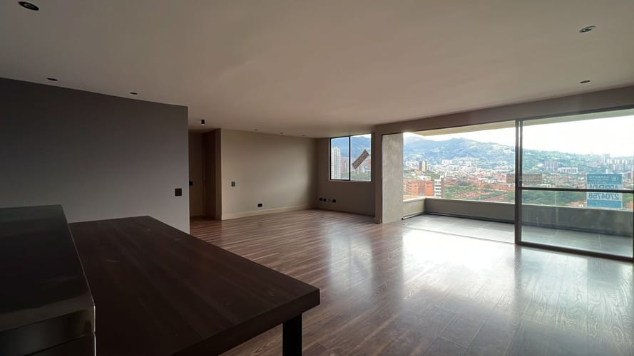 Apartamento de 2 alcobas en arriendo en San Lucas, Medellín, 133 m² · foto 4 de 16