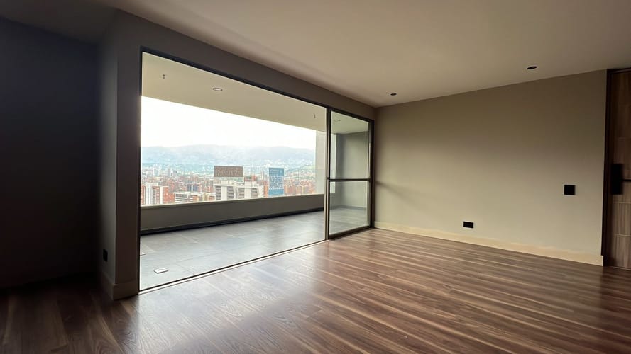 Apartamento de 2 alcobas en arriendo en San Lucas, Medellín, 133 m² · foto 6 de 16