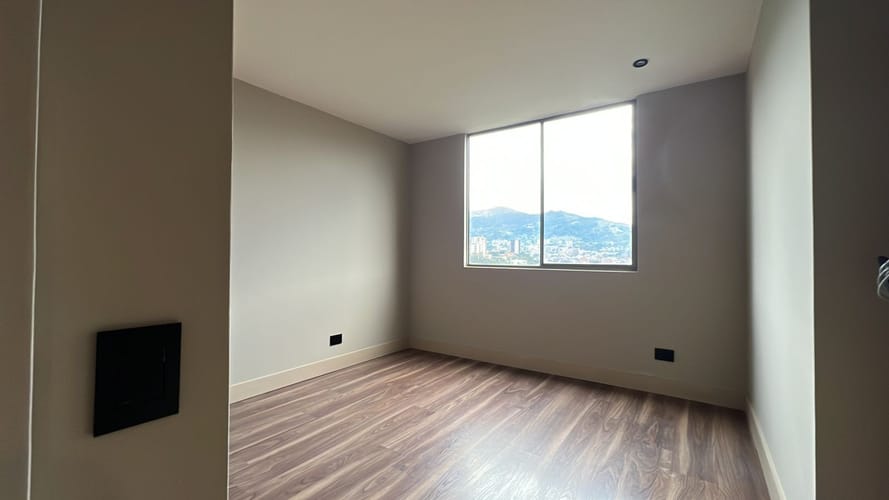 Apartamento de 2 alcobas en arriendo en San Lucas, Medellín, 133 m² · foto 9 de 16