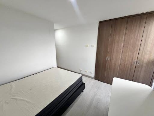 Apartamento de 2 alcobas en arriendo en El Diamante 2, Envigado, 91 m² · foto 11 de 14