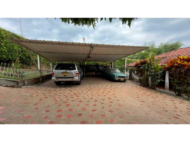 Casa de 3 alcobas en venta en Vía El Caimo, Armenia, 180 m² · foto 12 de 12