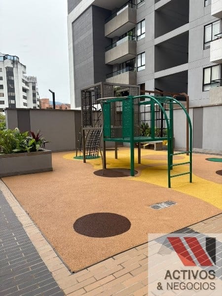 Apartamento de 2 alcobas en arriendo en Los Balsos, Medellín, 87 m² · foto 11 de 12