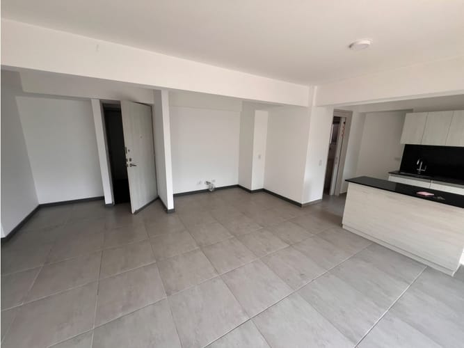 Apartamento en arriendo en Las Lomitas, Sabaneta, 90 m² · foto 4 de 24