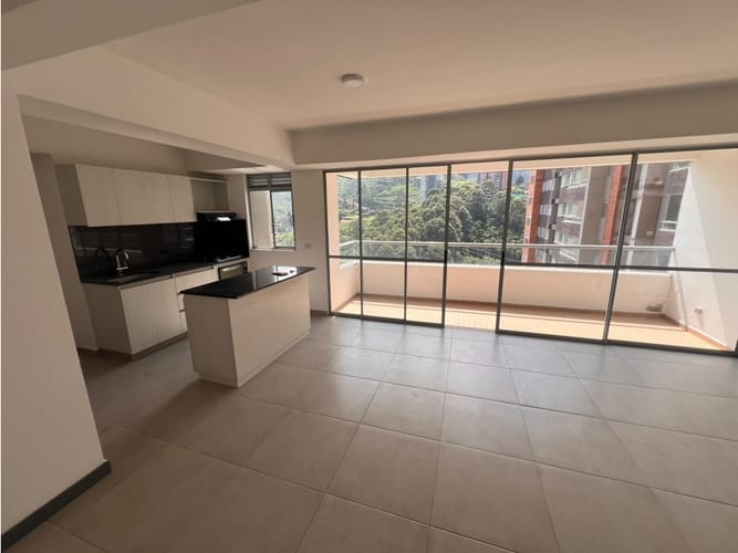 Apartamento en arriendo en Las Lomitas, Sabaneta, 90 m² · foto 6 de 24
