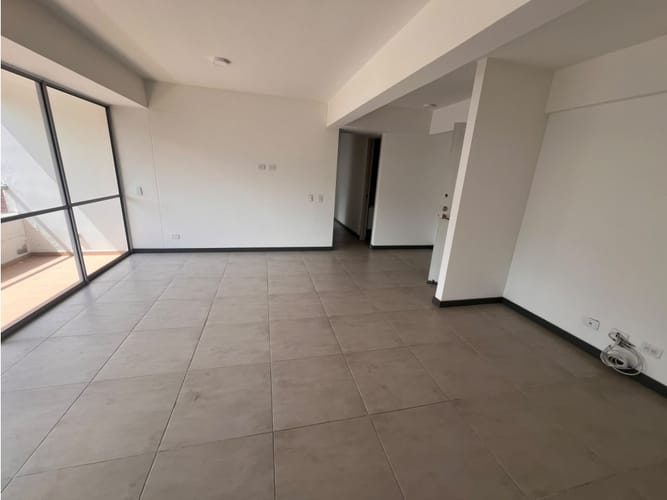 Apartamento en arriendo en Las Lomitas, Sabaneta, 90 m² · foto 7 de 24