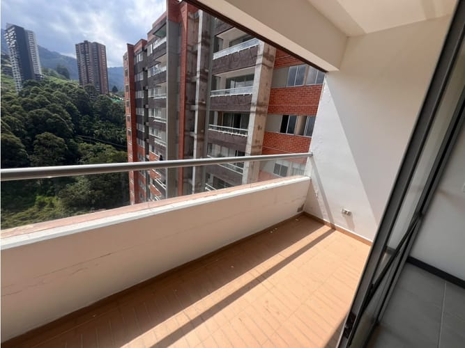 Apartamento en arriendo en Las Lomitas, Sabaneta, 90 m² · foto 11 de 24