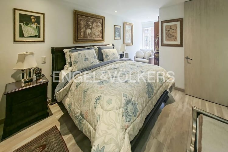 Apartamento de 2 alcobas en venta en Santa Barbara, Bogotá, 93 m² · foto 6 de 12