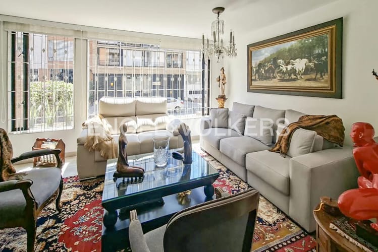 Apartamento de 2 alcobas en venta en Santa Barbara, Bogotá, 93 m² · foto 2 de 12
