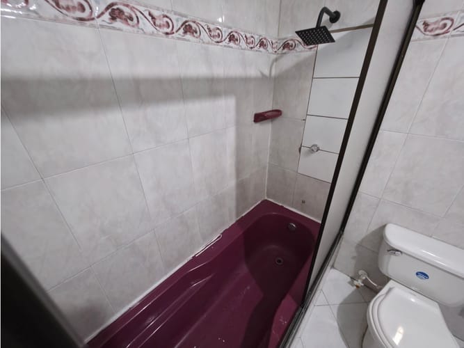 Casa de 8 alcobas en arriendo en Miraflores, Medellín, 250 m² · foto 20 de 24
