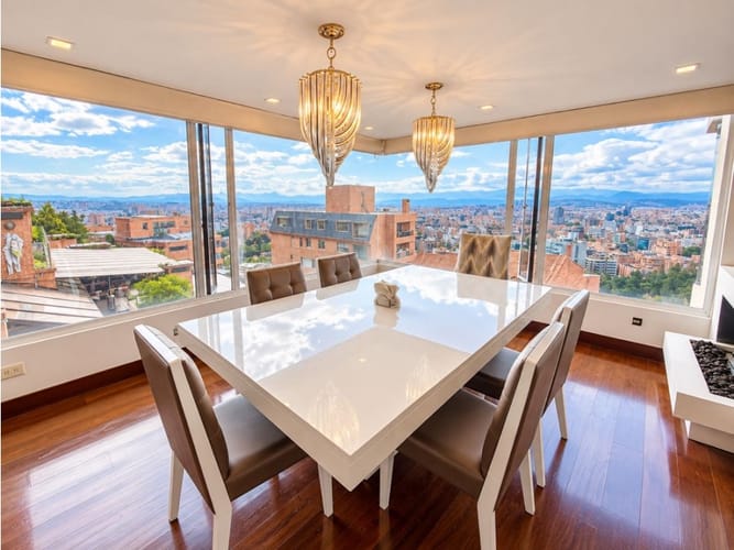 Apartamento de 3 alcobas en venta en Chicó Alto, Bogotá, 160 m² · foto 4 de 16