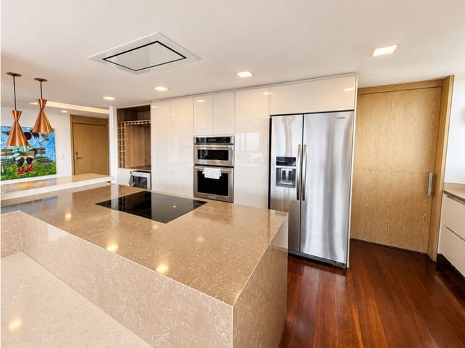 Apartamento de 3 alcobas en venta en Chicó Alto, Bogotá, 160 m² · foto 7 de 16