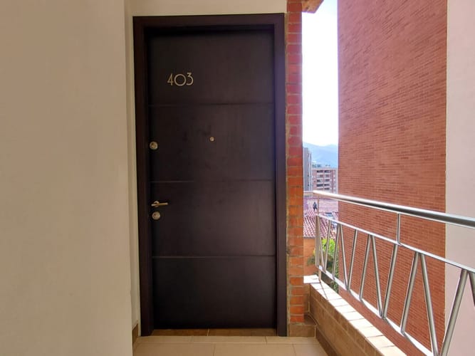 Apartamento de 3 alcobas en venta en Santa Teresita, Cali, 144 m² · foto 3 de 24