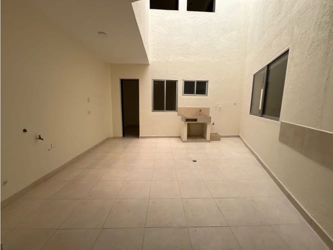 Casa de 4 alcobas en arriendo en La Magnolia, Envigado, 200 m² · foto 2 de 16