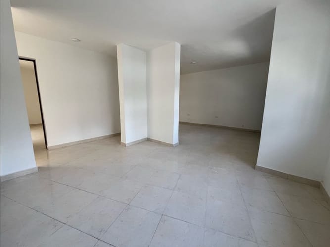 Casa de 4 alcobas en arriendo en La Magnolia, Envigado, 200 m² · foto 6 de 16