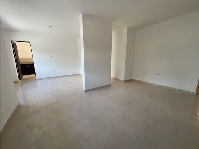 Casa de 4 alcobas en arriendo en La Magnolia, Envigado, 200 m² · foto 7 de 16