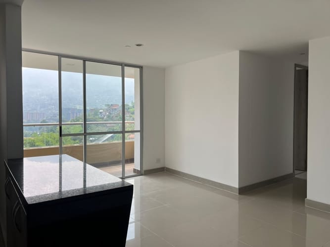 Apartamento de 3 alcobas en venta en Las Antillas, Envigado, 70 m² · foto 3 de 15