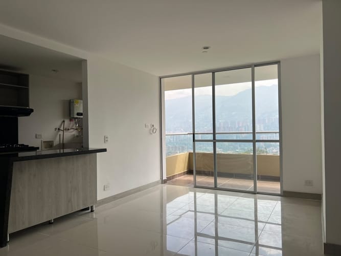 Apartamento de 3 alcobas en venta en Las Antillas, Envigado, 70 m² · foto 2 de 15