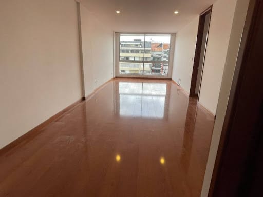 Apartamento de 1 alcoba en venta en Santa Barbara Central, Bogotá, 65 m² · foto 8 de 23