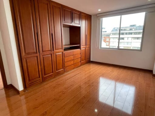 Apartamento de 1 alcoba en venta en Santa Barbara Central, Bogotá, 65 m² · foto 15 de 23