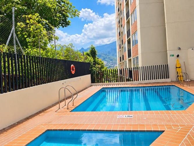 Apartamento de 2 alcobas en venta en La Bermejala, La Estrella, 51 m² · foto 18 de 19
