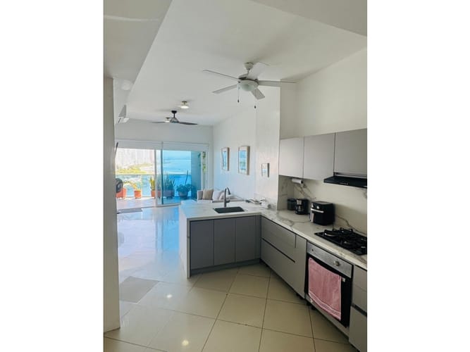 Apartamento de 2 alcobas en arriendo en El Laguito, Cartagena, 104 m² · foto 3 de 11