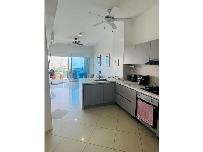 Apartamento de 2 alcobas en arriendo en El Laguito, Cartagena, 104 m² · foto 4 de 11