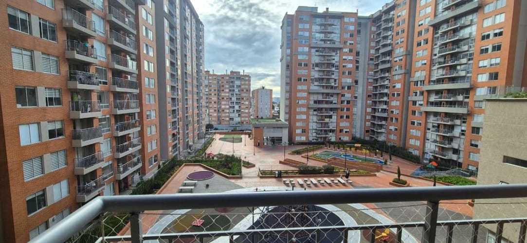 Apartamento de 3 alcobas en arriendo en Santa Teresa, Bogotá, 88 m² · foto 7 de 24