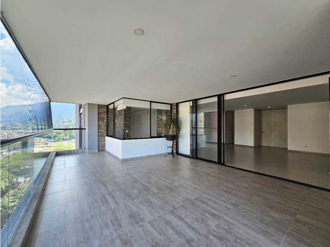 Apartamento de 3 alcobas en venta en Loma De Las Brujas, Envigado, 147 m² · foto 7 de 24