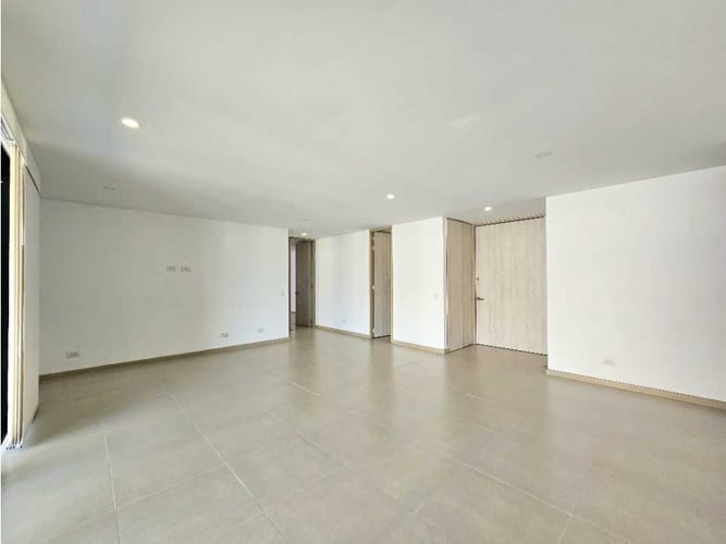 Apartamento de 3 alcobas en venta en Loma De Las Brujas, Envigado, 147 m² · foto 10 de 24