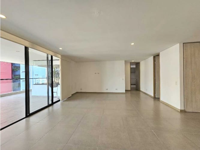 Apartamento de 3 alcobas en venta en Loma De Las Brujas, Envigado, 147 m² · foto 13 de 24