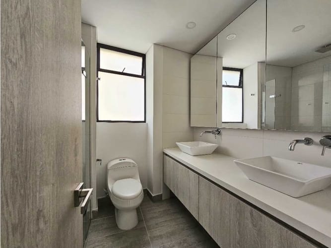 Apartamento de 3 alcobas en venta en Loma De Las Brujas, Envigado, 147 m² · foto 19 de 24