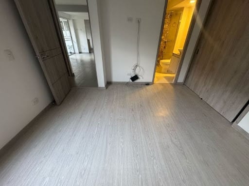 Apartamento de 2 alcobas en arriendo en Loma De Los Bernal, Medellín, 66 m² · foto 9 de 13