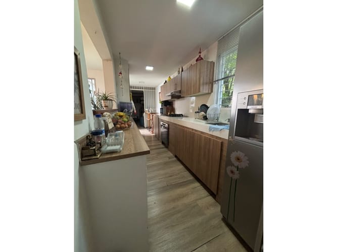 Casa de 5 alcobas en arriendo en Belen La Palma, Medellín, 200 m² · foto 4 de 9