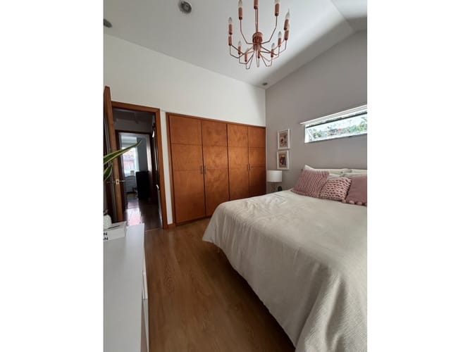 Casa de 5 alcobas en arriendo en Belen La Palma, Medellín, 200 m² · foto 6 de 9