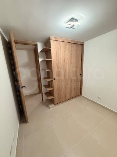 Apartamento de 3 alcobas en arriendo en Potrerito, Bello, 54 m² · foto 9 de 14