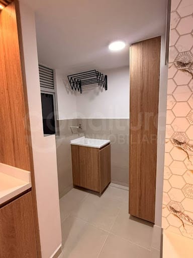 Apartamento de 3 alcobas en arriendo en Potrerito, Bello, 54 m² · foto 14 de 14