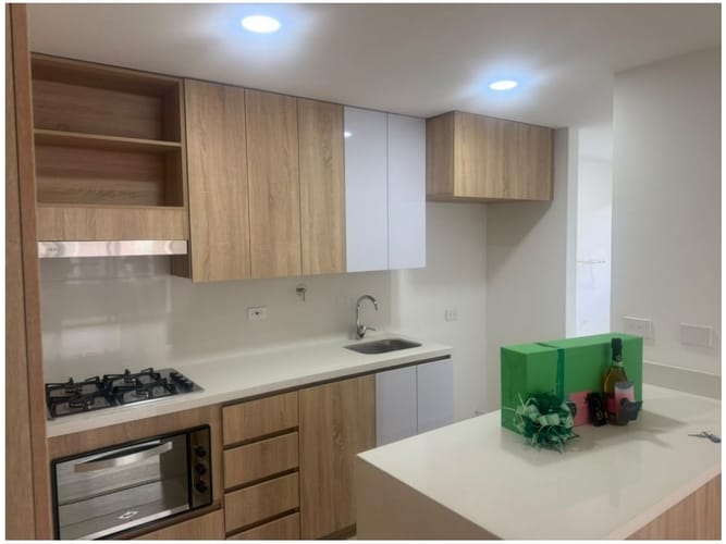 Apartamento de 3 alcobas en venta en La Floresta, Medellín, 89 m² · foto 4 de 20