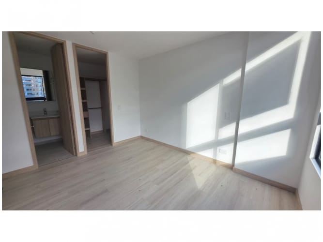 Apartamento de 3 alcobas en venta en La Floresta, Medellín, 89 m² · foto 16 de 20