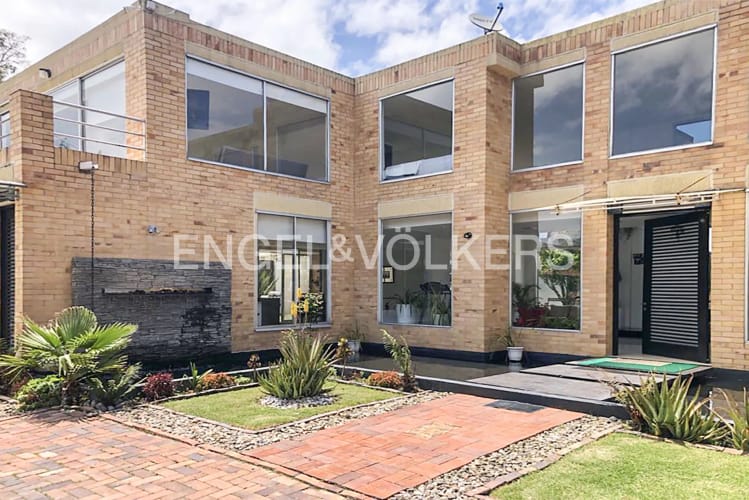 Casa de 4 alcobas en venta en Vereda La Balsa, Chía, 360 m² · foto 1 de 12