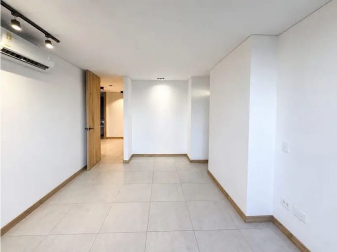 Apartamento de 3 alcobas en venta en Montessori, Envigado, 212 m² · foto 7 de 24