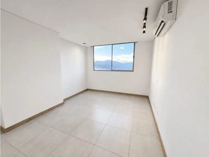 Apartamento de 3 alcobas en venta en Montessori, Envigado, 212 m² · foto 8 de 24