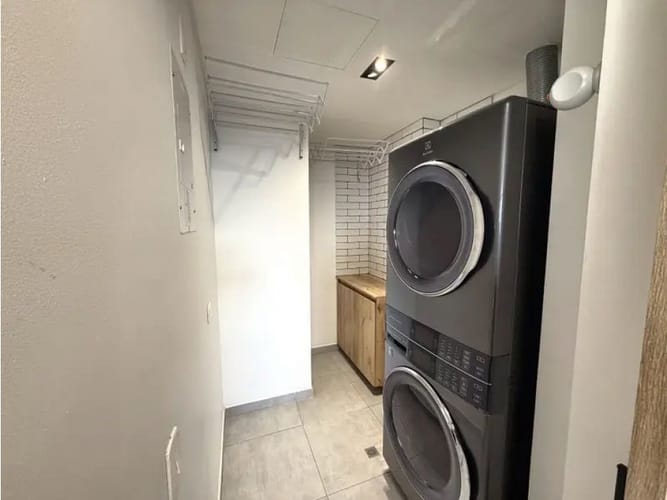 Apartamento de 3 alcobas en venta en Montessori, Envigado, 212 m² · foto 12 de 24