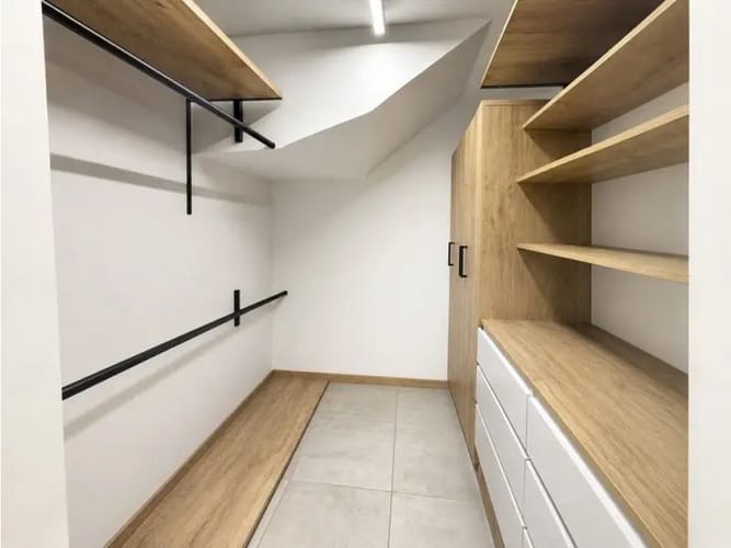 Apartamento de 3 alcobas en venta en Montessori, Envigado, 212 m² · foto 16 de 24