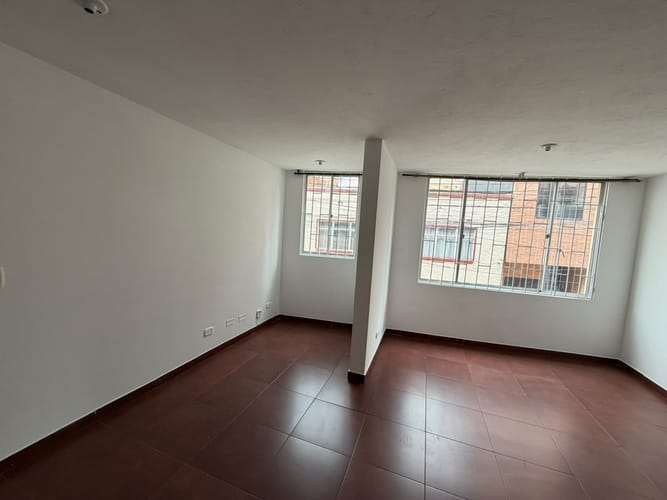 Apartamento de 2 alcobas en arriendo en Engativá, Bogotá, 55 m² · foto 2 de 10