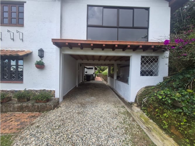 Casa de 5 alcobas en arriendo en El Tablazo, Rionegro, 300 m² · foto 15 de 24