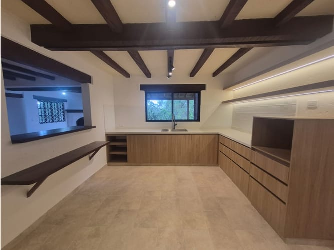 Casa de 5 alcobas en arriendo en El Tablazo, Rionegro, 300 m² · foto 22 de 24