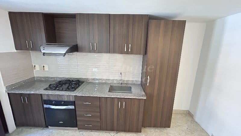 Apartamento de 3 alcobas en arriendo en La Inmaculada, Envigado, 75 m² · foto 2 de 11