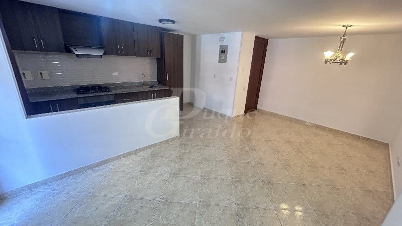 Apartamento de 3 alcobas en arriendo en La Inmaculada, Envigado, 75 m² · foto 3 de 11